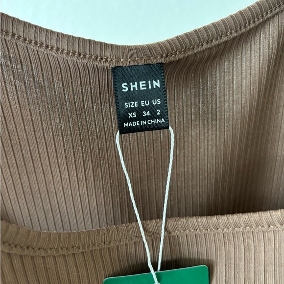 Bundle two tank tops, Shein + Freshman - Picture 8 of 8